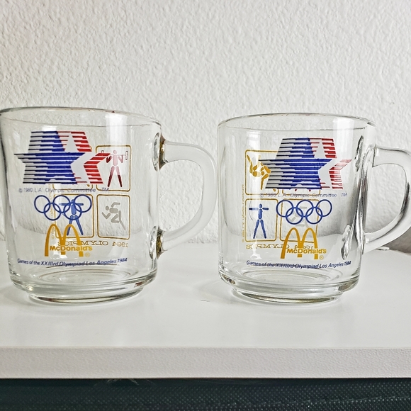 Set of 2 McDonald's team USA 1984 LA Olympics - Picture 2 of 3